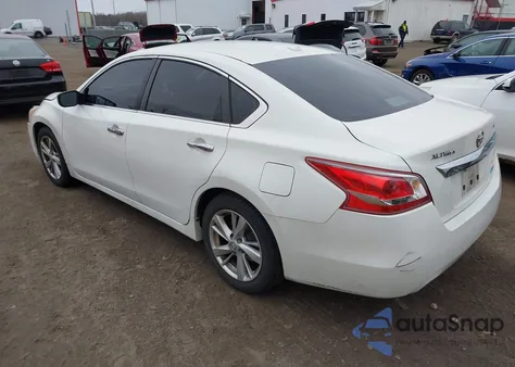 2013 Nissan Altima 2.5 Sv z USA, uszkodzony, nr VIN 1N4AL3AP3DN500385